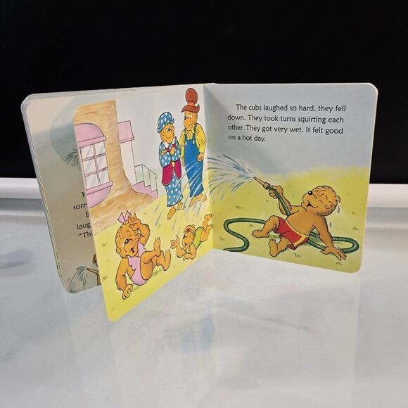 2 Board Books How Do Dinosaurs Play with Their Friends/The Berenstain Bears - Picture 10 of 10